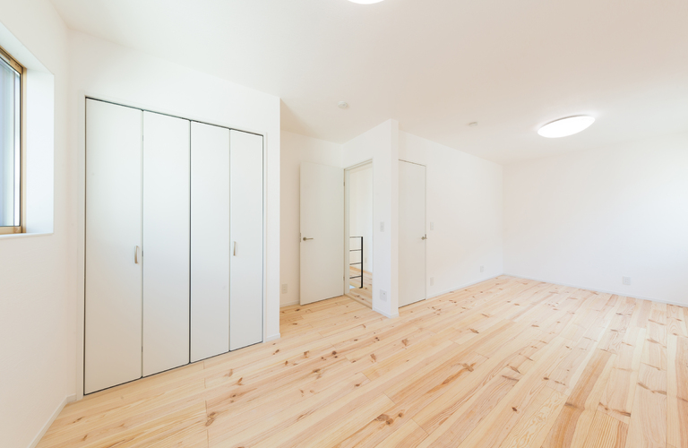 福山市で新築住宅をお探しの方へ｜「パイン」を使用した無垢床の家