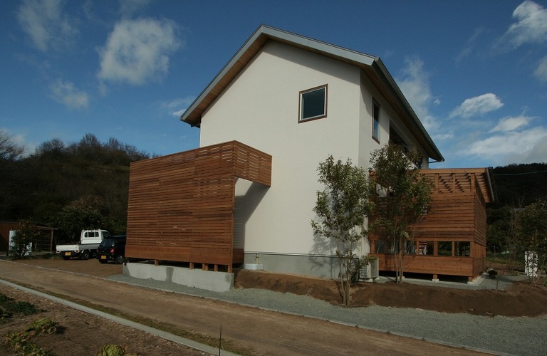 福山市で新築住宅をお探しの方へ｜コートヤードをフェンスで目隠し