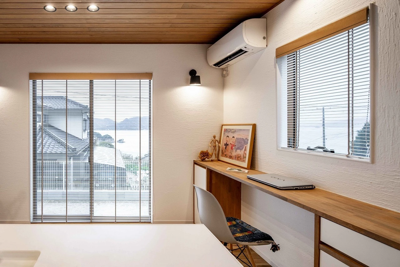 福山市で使いやすくオシャレな「造作家具のある家」をお探しの方へ｜ワークテーブル｜株式会社加度商